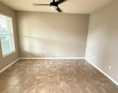 32612 Harmony Oaks Drive - Photo Thumbnail 10