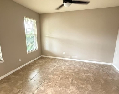 32612 Harmony Oaks Drive - Photo Thumbnail 9