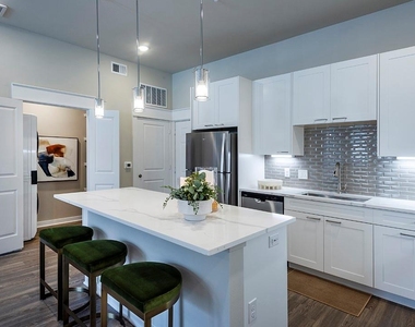 125 Prairie Parkway - Photo Thumbnail 10
