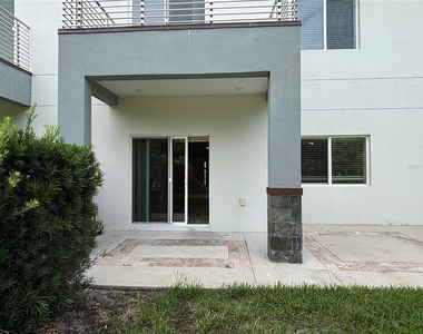 1980 Greenbriar Terrace - Photo Thumbnail 8