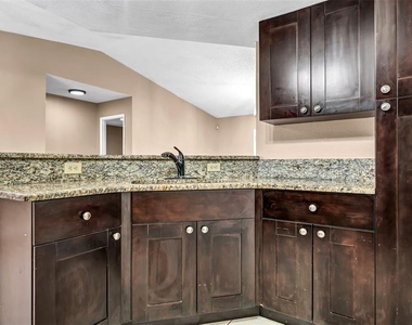 2610 E Lake Avenue - Photo Thumbnail 11