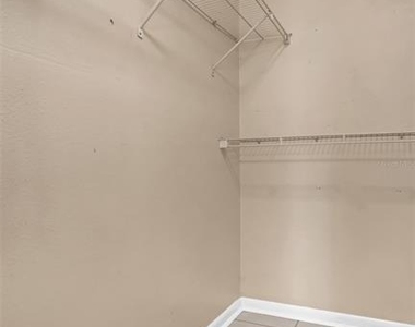 2610 E Lake Avenue - Photo Thumbnail 17