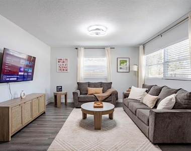 8911 Oren Avenue - Photo Thumbnail 1