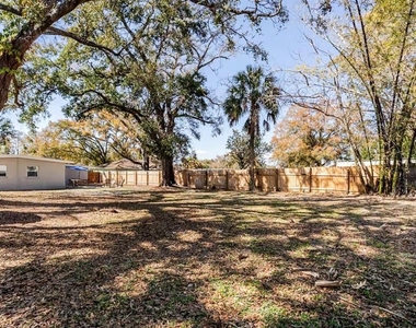 8911 Oren Avenue - Photo Thumbnail 17