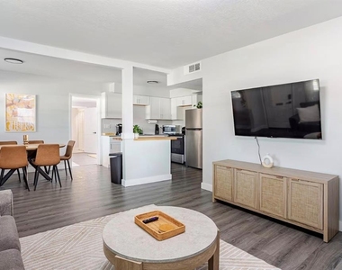 8911 Oren Avenue - Photo Thumbnail 2