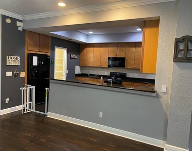 16125 Churchview Drive - Photo Thumbnail 8