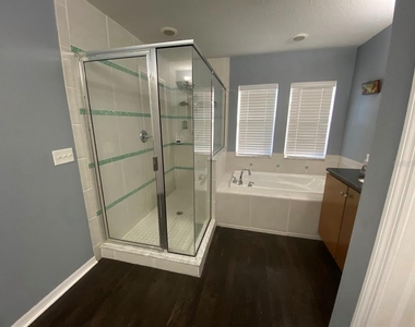 16125 Churchview Drive - Photo Thumbnail 16