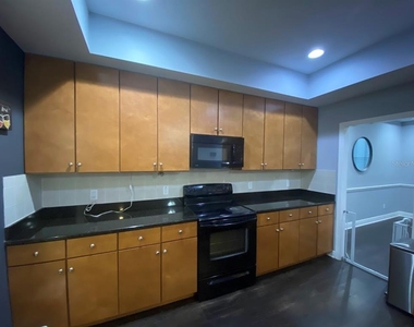 16125 Churchview Drive - Photo Thumbnail 12