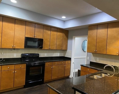 16125 Churchview Drive - Photo Thumbnail 10