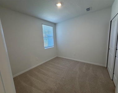 1483 Brekey Way - Photo Thumbnail 12