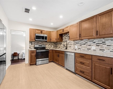 3301 9th Avenue N - Photo Thumbnail 5