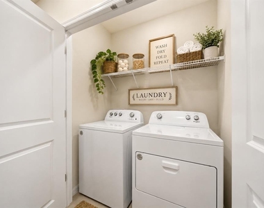 1340 Colt Creek Place - Photo Thumbnail 14