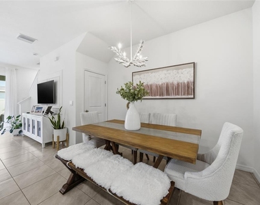 1340 Colt Creek Place - Photo Thumbnail 11