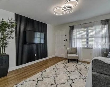 2500 Harn Blvd - Photo Thumbnail 3