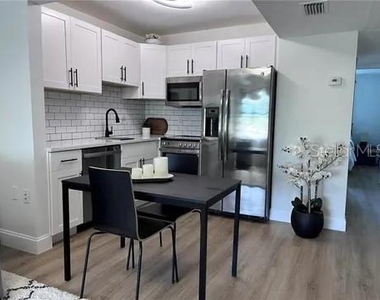 2500 Harn Blvd - Photo Thumbnail 2