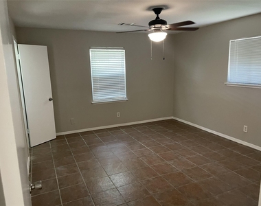 8915 Reamer Street - Photo Thumbnail 5