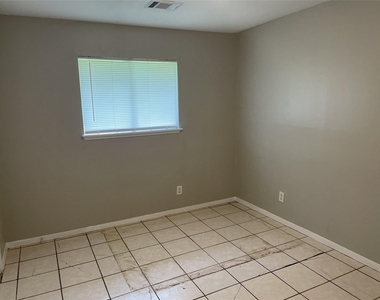 8915 Reamer Street - Photo Thumbnail 4