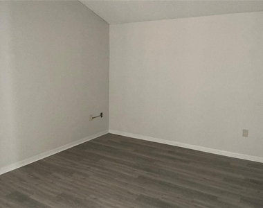 2207 Belleair Road - Photo Thumbnail 10