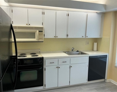 2207 Belleair Road - Photo Thumbnail 6