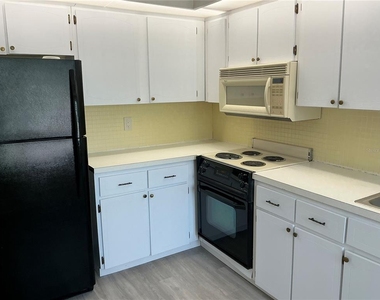 2207 Belleair Road - Photo Thumbnail 7