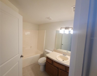 9515 Grovedale Circle - Photo Thumbnail 11