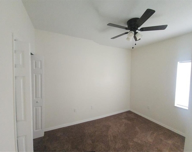 9515 Grovedale Circle - Photo Thumbnail 9