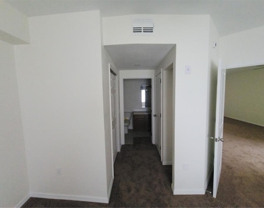 9515 Grovedale Circle - Photo Thumbnail 5