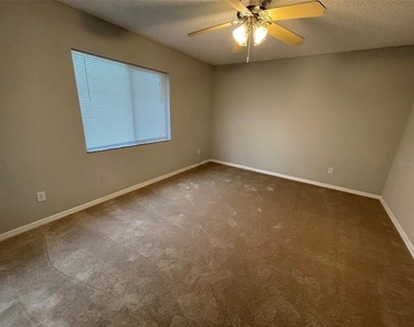12115 Feldwood Creek Lane - Photo Thumbnail 11