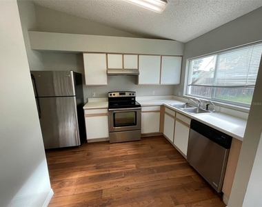 12115 Feldwood Creek Lane - Photo Thumbnail 7