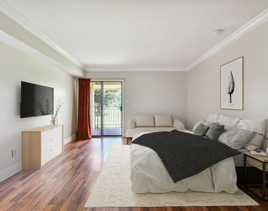 29129 Bay Hollow Drive - Photo Thumbnail 10