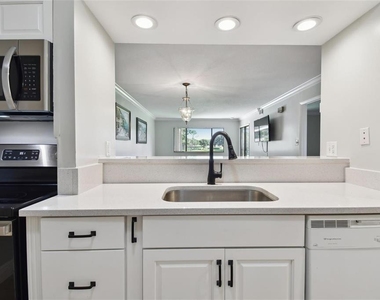29129 Bay Hollow Drive - Photo Thumbnail 3
