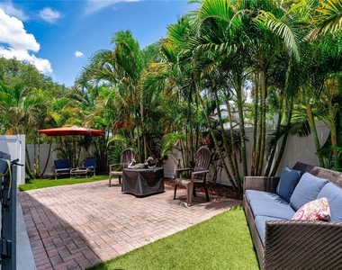 3628 S Renellie Drive - Photo Thumbnail 26