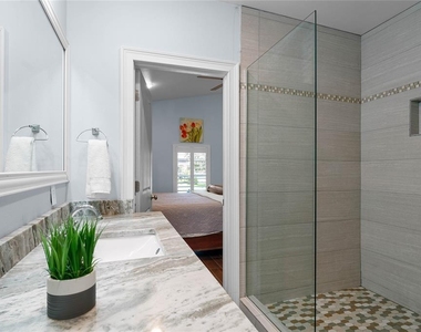 3628 S Renellie Drive - Photo Thumbnail 14
