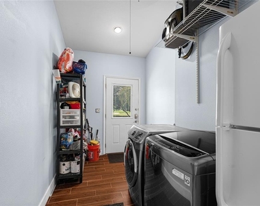 3628 S Renellie Drive - Photo Thumbnail 30