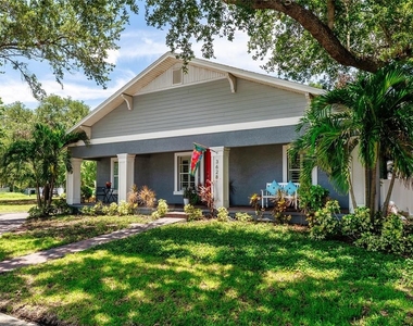 3628 S Renellie Drive - Photo Thumbnail 2