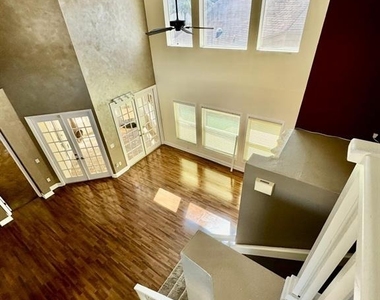 5121 Fairway One Drive - Photo Thumbnail 7
