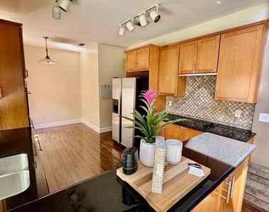5121 Fairway One Drive - Photo Thumbnail 10