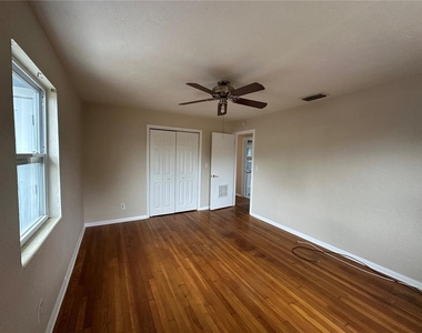 4526 6th Avenue N - Photo Thumbnail 9