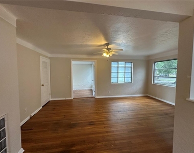 4526 6th Avenue N - Photo Thumbnail 4