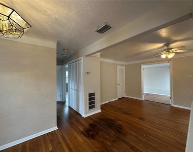 4526 6th Avenue N - Photo Thumbnail 2