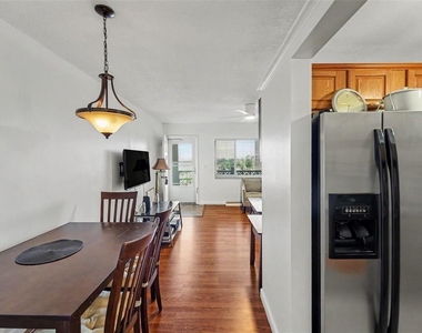 1235 S Highland Avenue - Photo Thumbnail 11