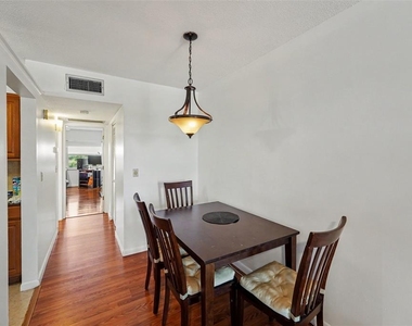 1235 S Highland Avenue - Photo Thumbnail 9
