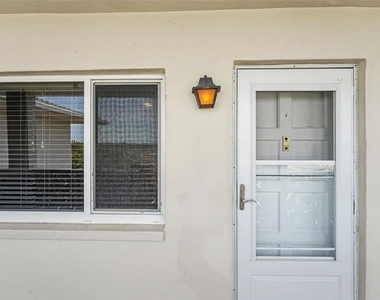 1235 S Highland Avenue - Photo Thumbnail 3