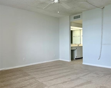 2617 Cove Cay Drive - Photo Thumbnail 36