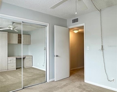 2617 Cove Cay Drive - Photo Thumbnail 16