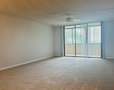 2617 Cove Cay Drive - Photo Thumbnail 10