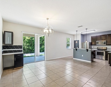 11525 Southern Creek Drive - Photo Thumbnail 11