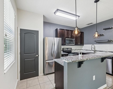 11525 Southern Creek Drive - Photo Thumbnail 15