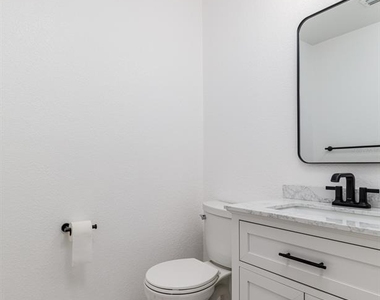 4774 Palermo Court Ne - Photo Thumbnail 14