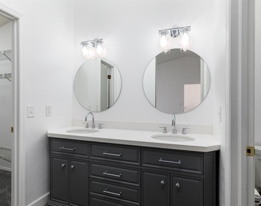 4774 Palermo Court Ne - Photo Thumbnail 31